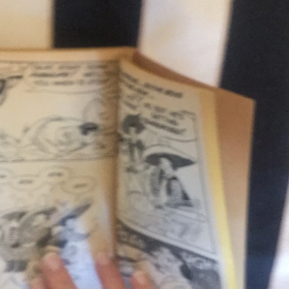 The Monkees good condition paperback book - Picture 3 of 3